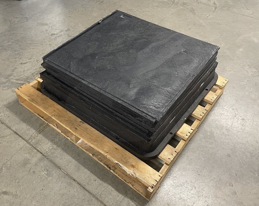 Kabelová komora G8, 860x860 mm, hl. 800 mm, včetně litinového víka D400